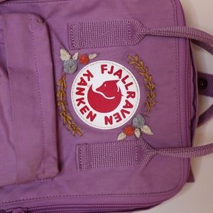 Embroidered Lavender Fjallraven Känken Mini